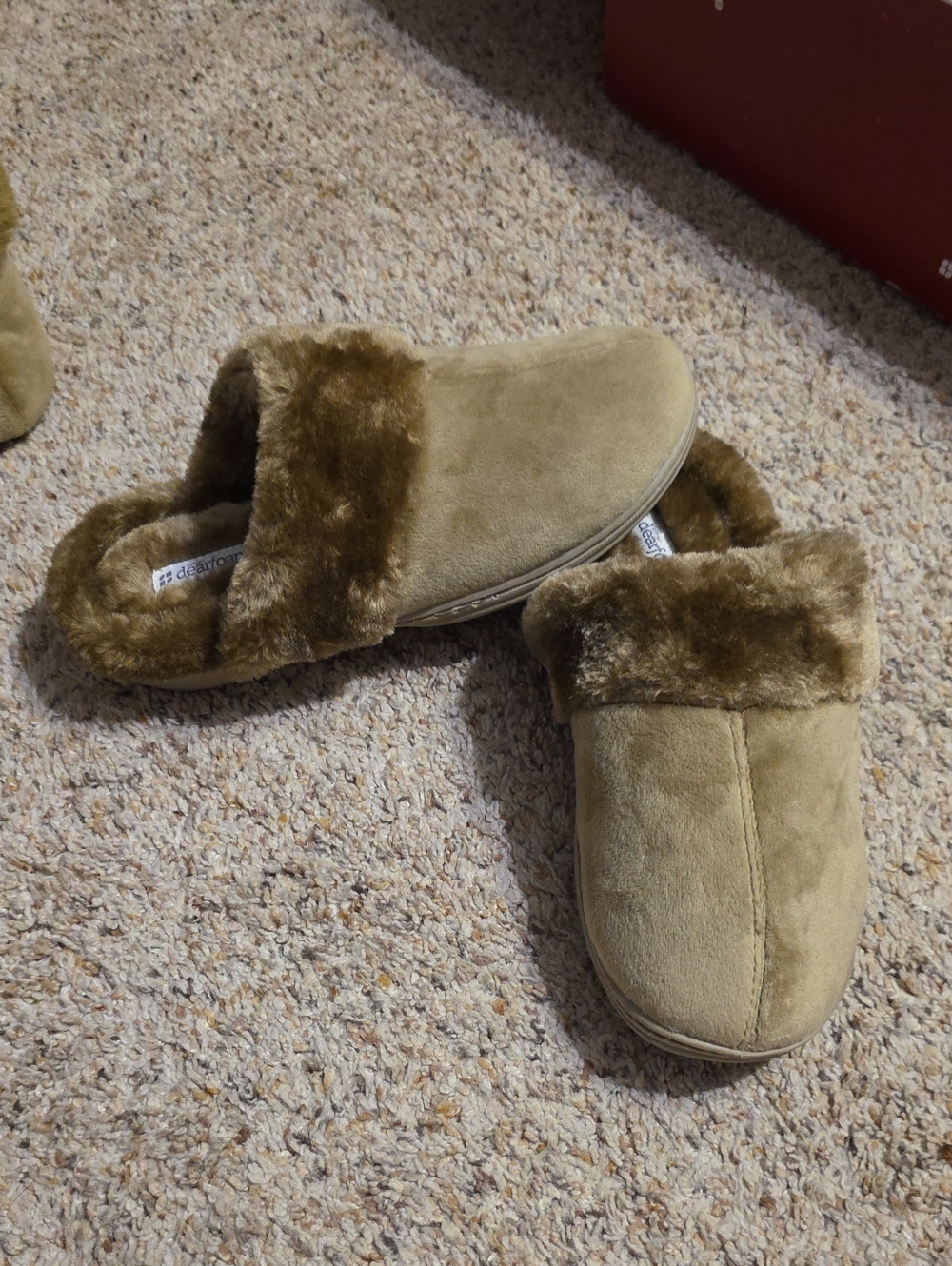 NWOT Dearfoams Faux Fur Lined Mule Style Slippers